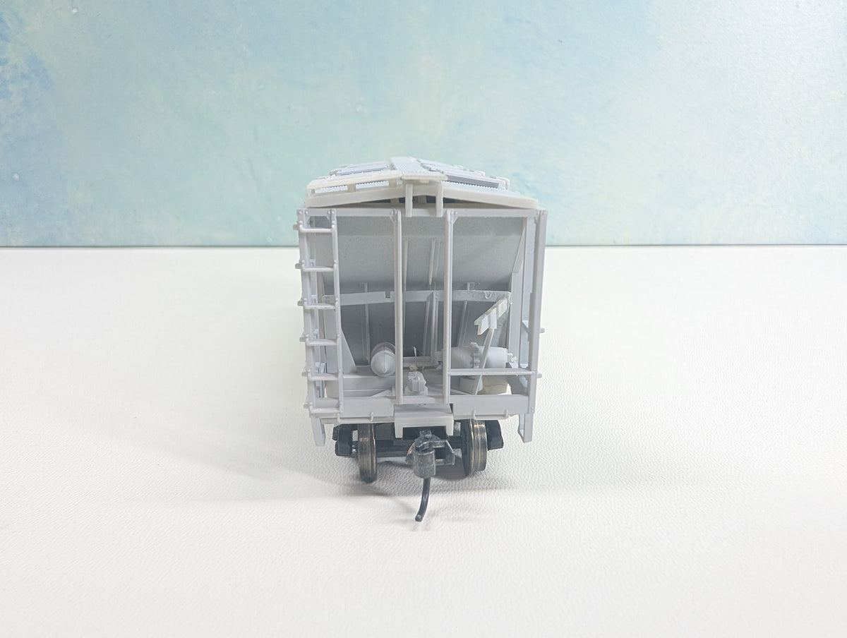 USED Bowser HO Scale Covered Hopper Reading RDG #15091 Metal Wheels