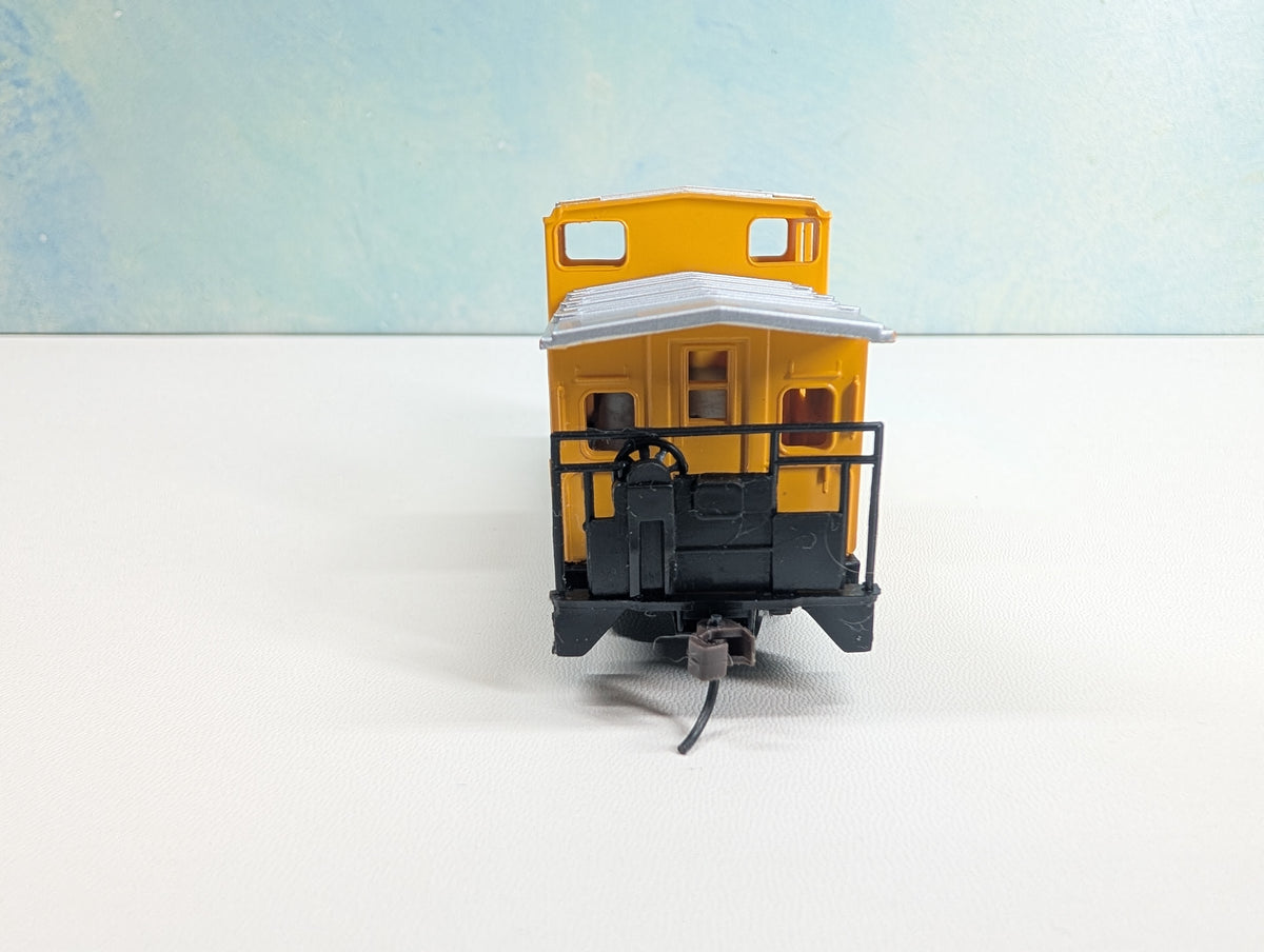 USED Bachmann HO Scale Caboose Chessie System B&O #C-3966 Metal Wheels