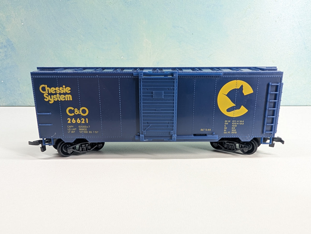 USED Life-Like HO Scale 40' Box Car Chessie System C&O #26621
