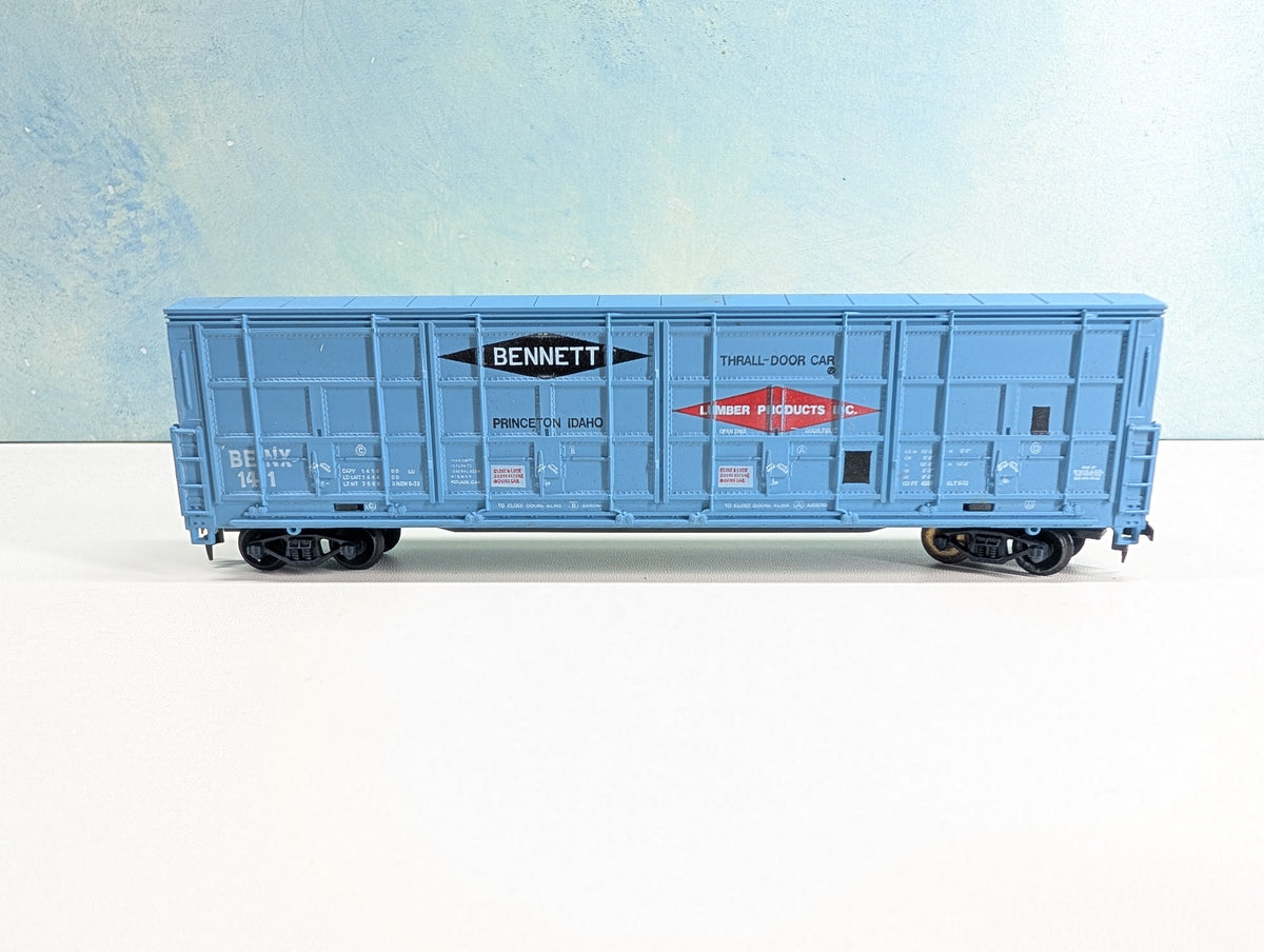 USED Life-Like HO Scale Thrall Door Box Car Bennett Lumber Products BENX #141
