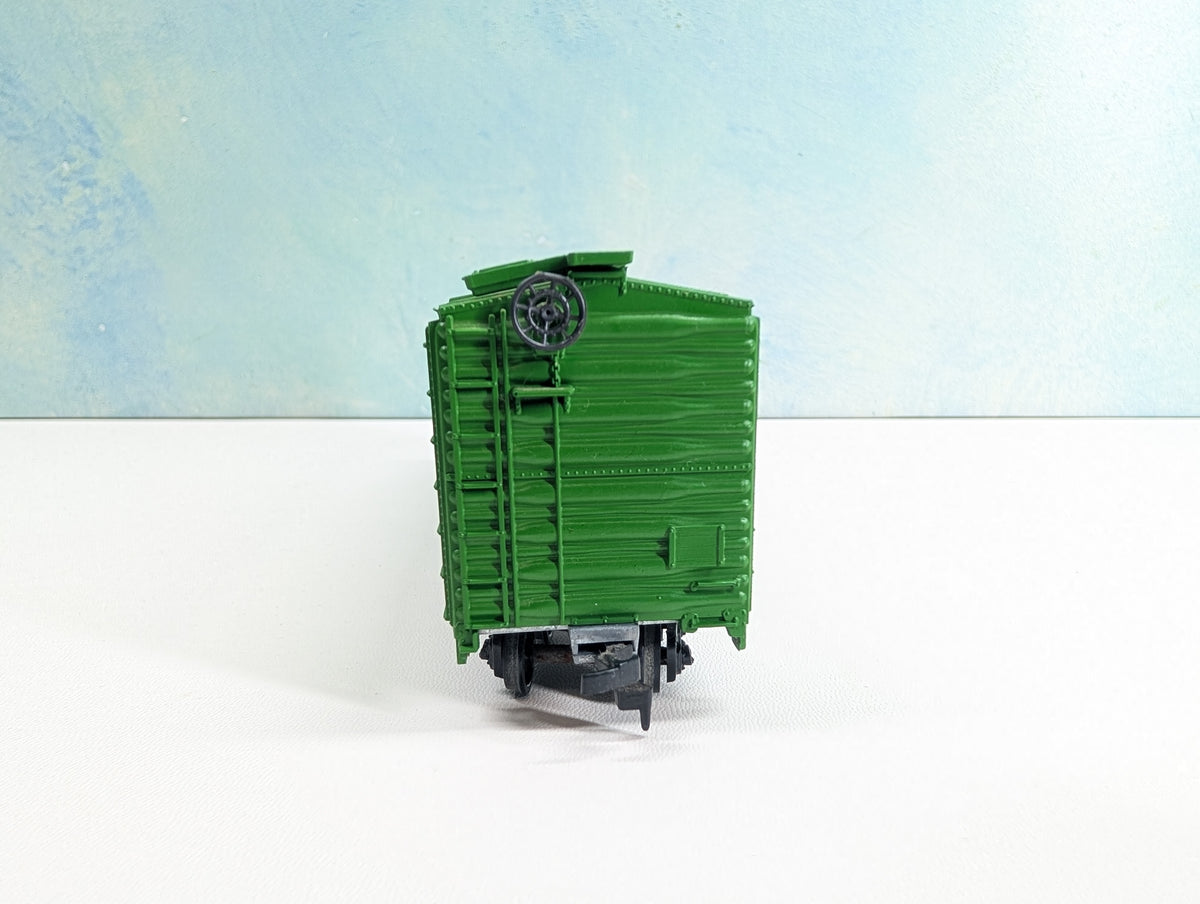 USED Roundhouse HO Scale 50' Box Car Burlington Northern BN #15000