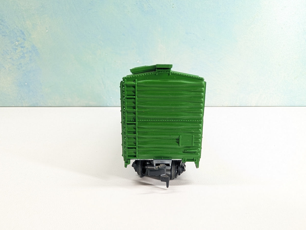 USED Roundhouse HO Scale 50' Box Car Burlington Northern BN #15000