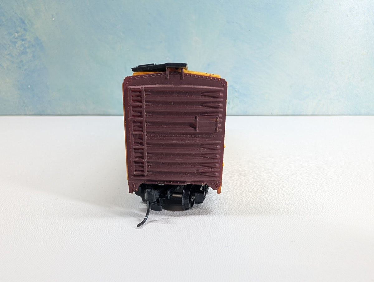 USED HO Scale 50' Box Car Pacific Fruit Express PFE #451041