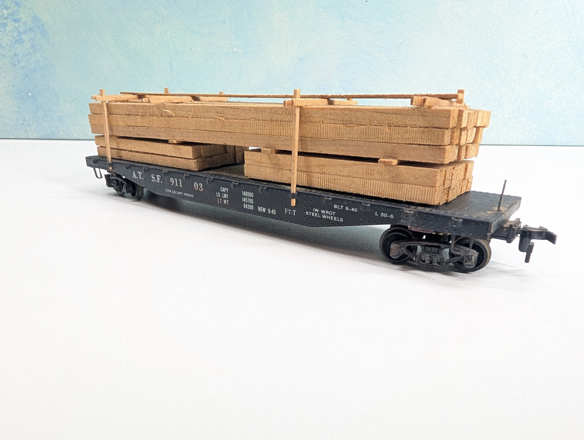 USED Varney HO Scale 50' Flat Car w/ Lumber Load Santa Fe ATSF #91103