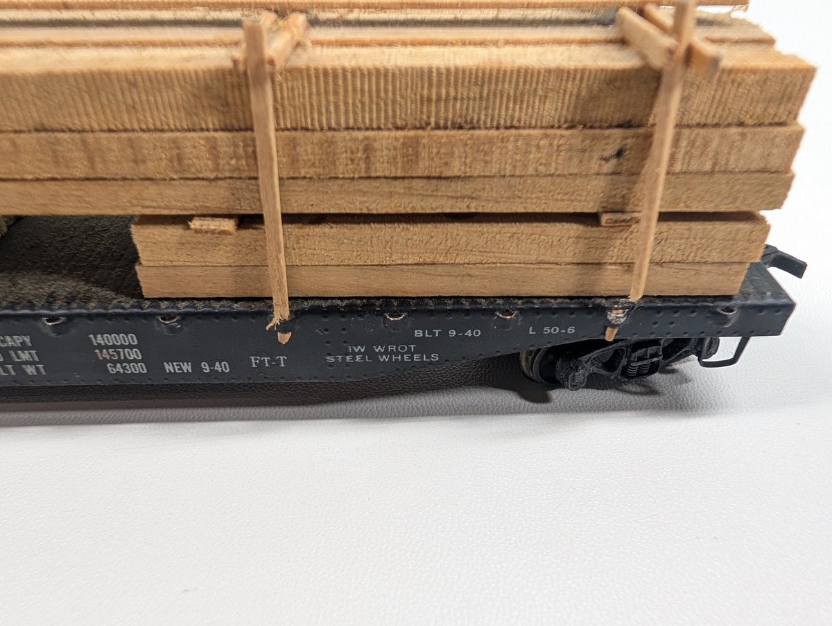 USED Varney HO Scale 50' Flat Car w/ Lumber Load Santa Fe ATSF #91103
