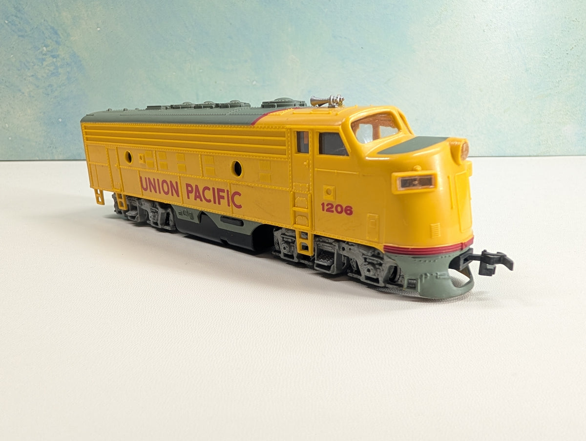 USED Bachmann HO Scale F7A Diesel Locomotive Union Pacific UP #1206 Tested! DC