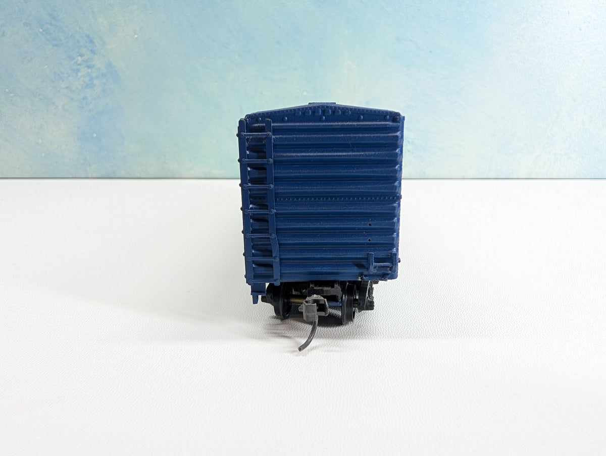 USED HO Scale 50' Box Car Chessie System WM #35143