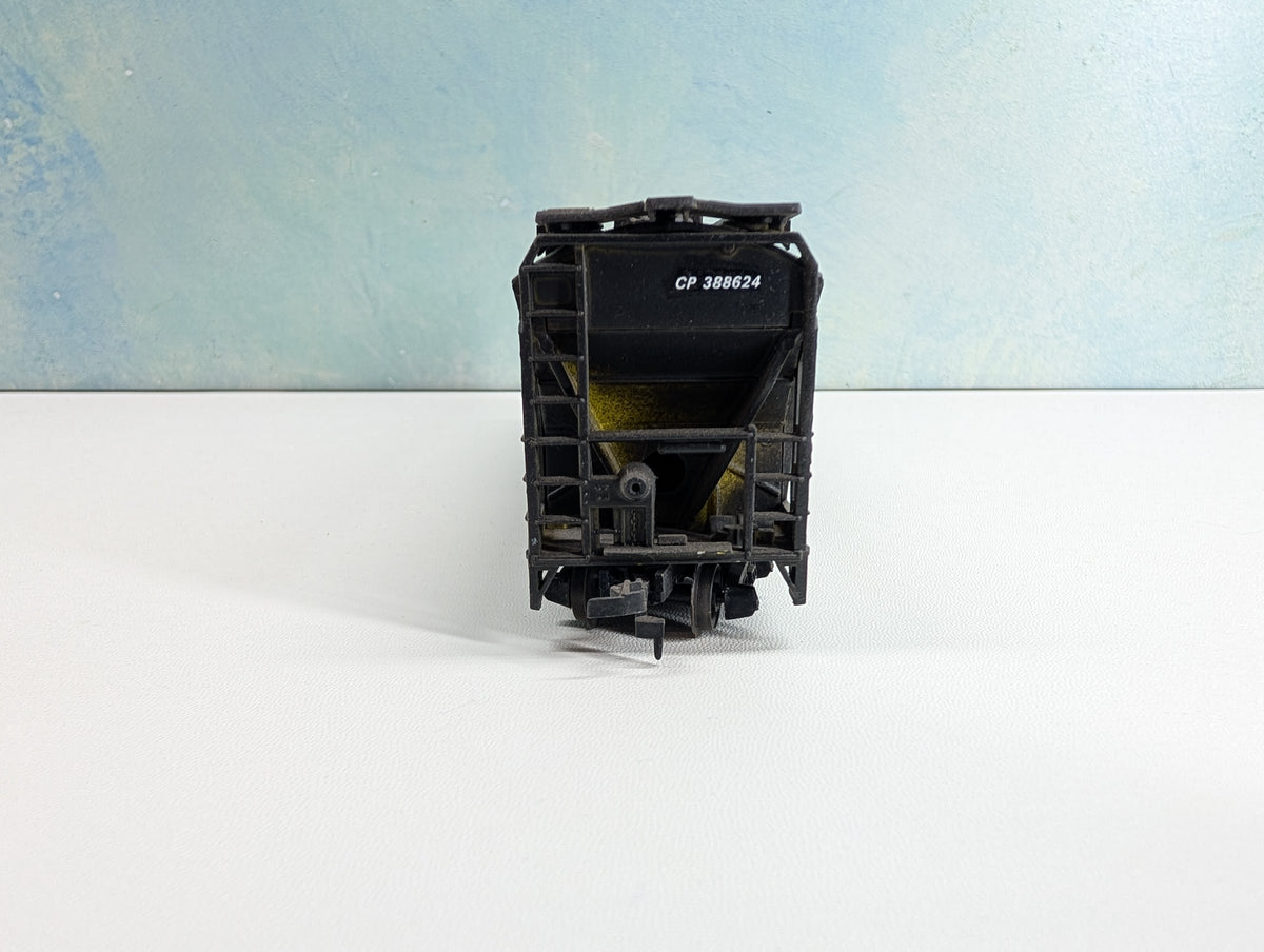 USED HO Scale Covered Hopper CP Rail CP #388624