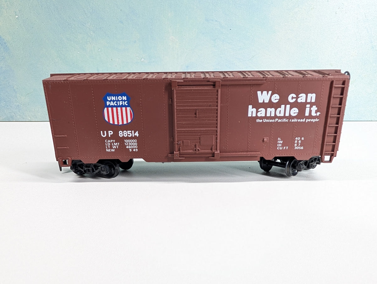 USED Lionel HO Scale 40' Box Car Union Pacific UP #88514