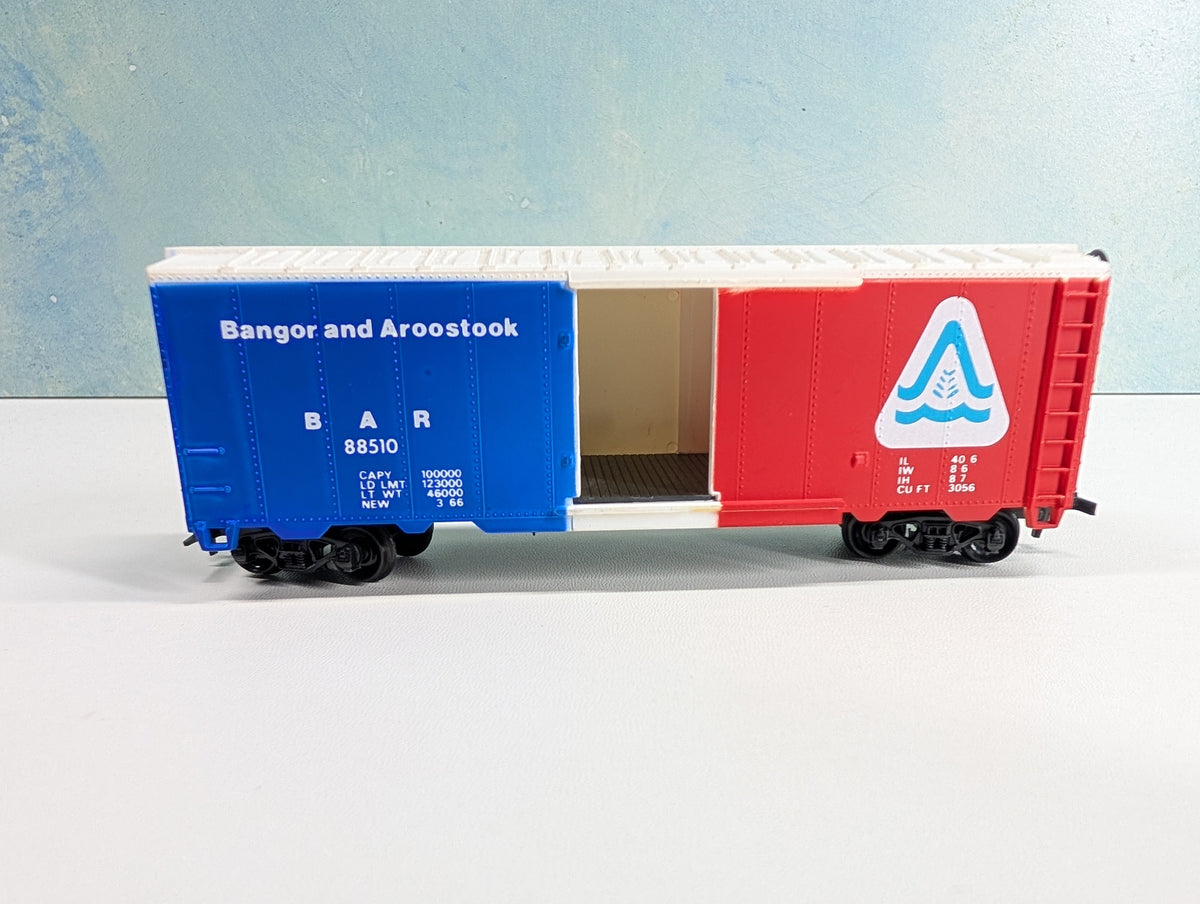 USED Lionel HO Scale 40' Box Car Bangor and Aroostook BAR #88510