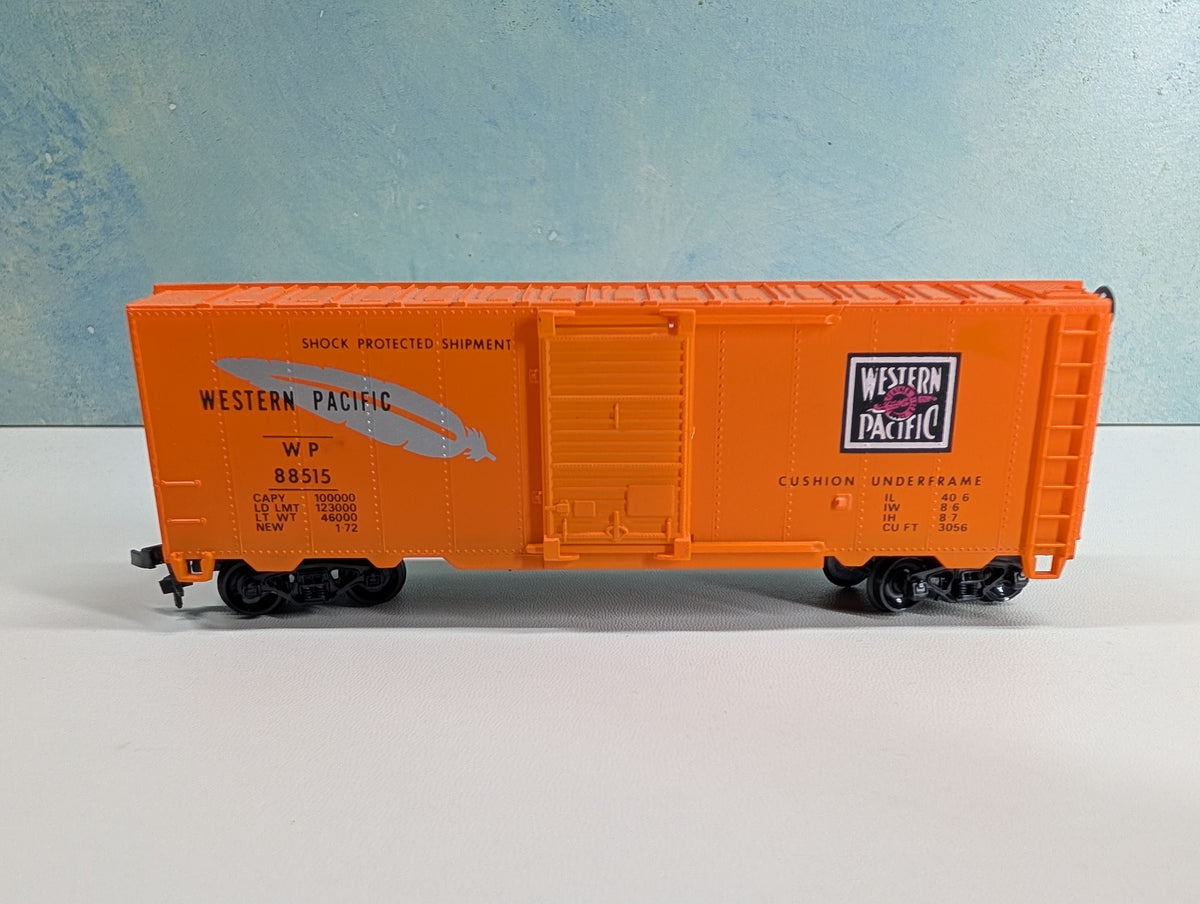 USED Lionel HO Scale 40' Box Car Western Pacific WP #88515