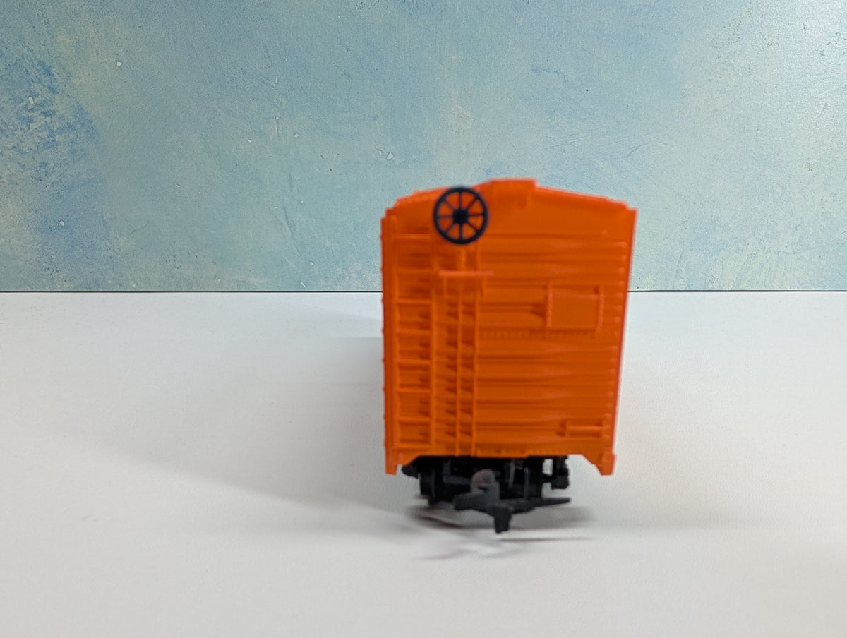 USED Lionel HO Scale 40' Box Car Western Pacific WP #88515