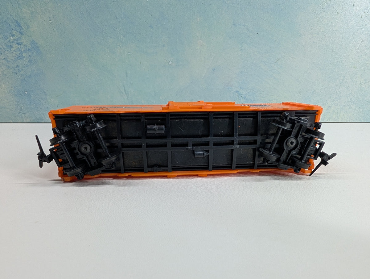 USED Lionel HO Scale 40' Box Car Western Pacific WP #88515