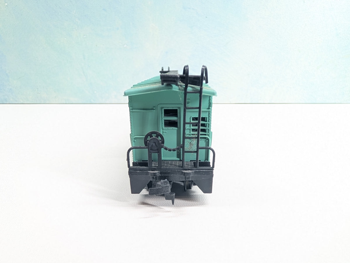 USED HO Scale Bay Window Caboose Penn Central PC #4930