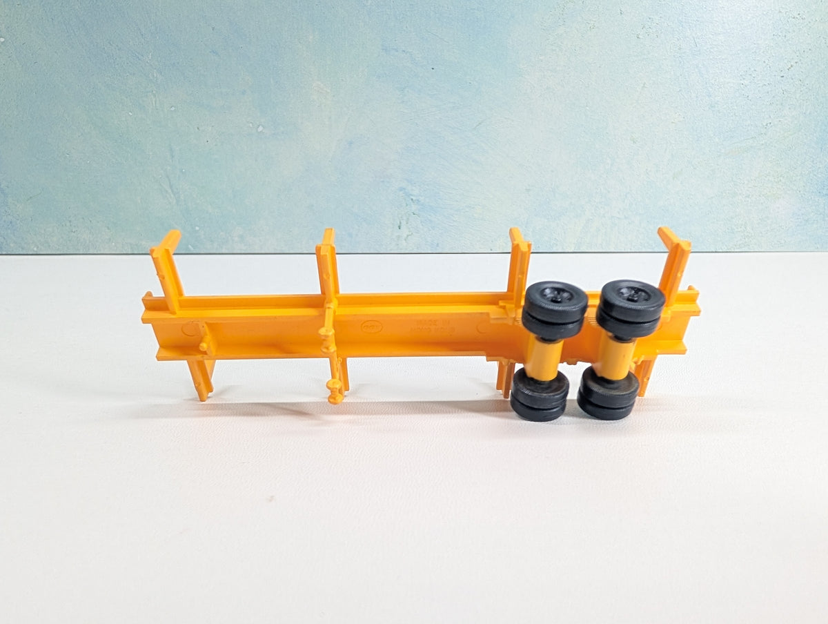 USED Cox HO Scale Stake Trailer