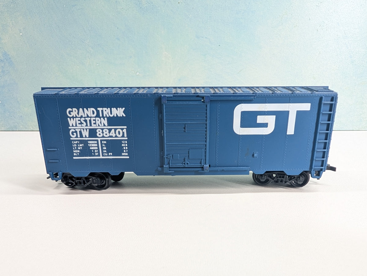 USED Lionel HO Scale 40' Box Car Grand Trunk Western GTW #88401