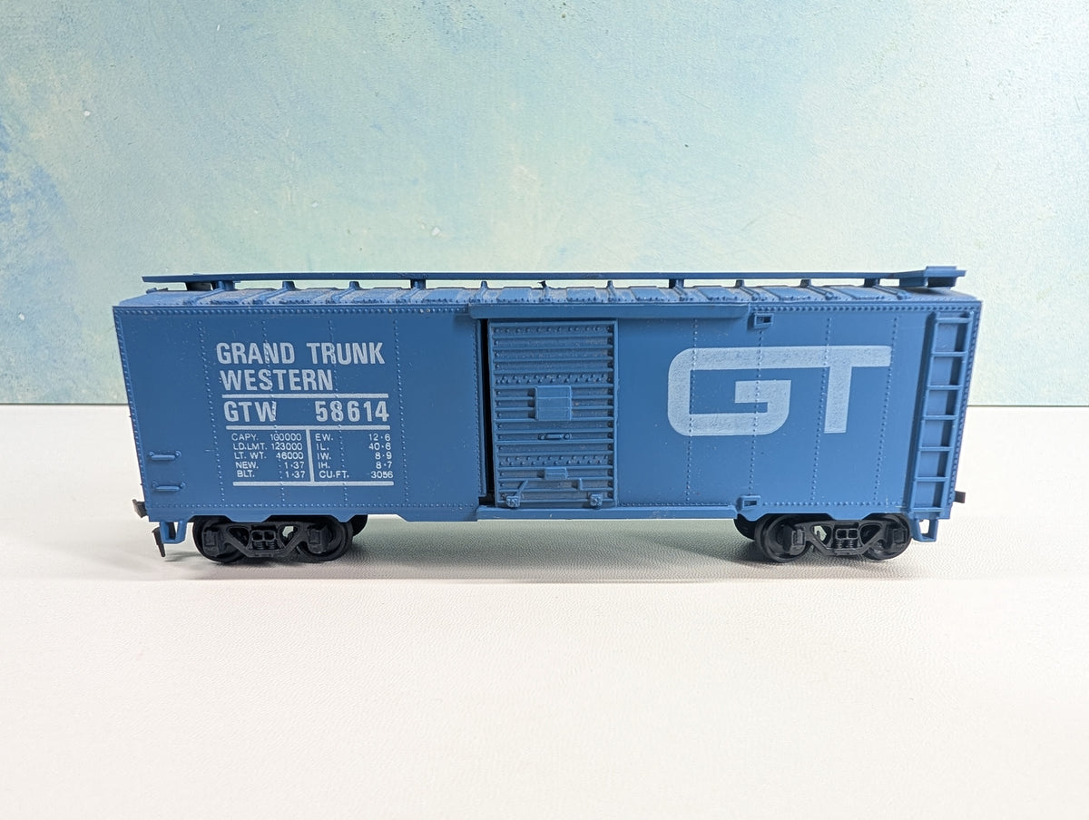 USED Lionel HO Scale 40' Box Car Grand Trunk Western GTW #58614