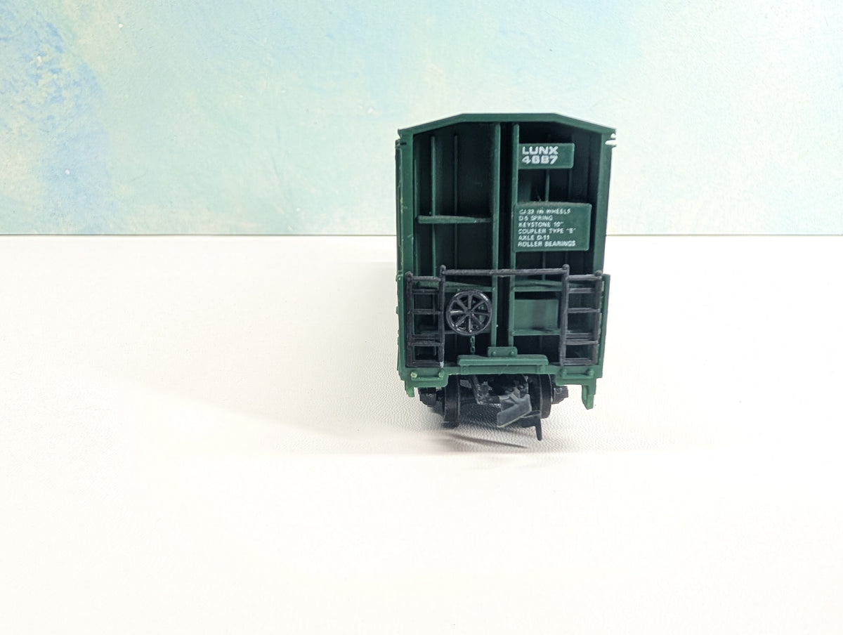 USED HO Scale Thrall Door Box Car Weyerhaeuser LUNX #4687