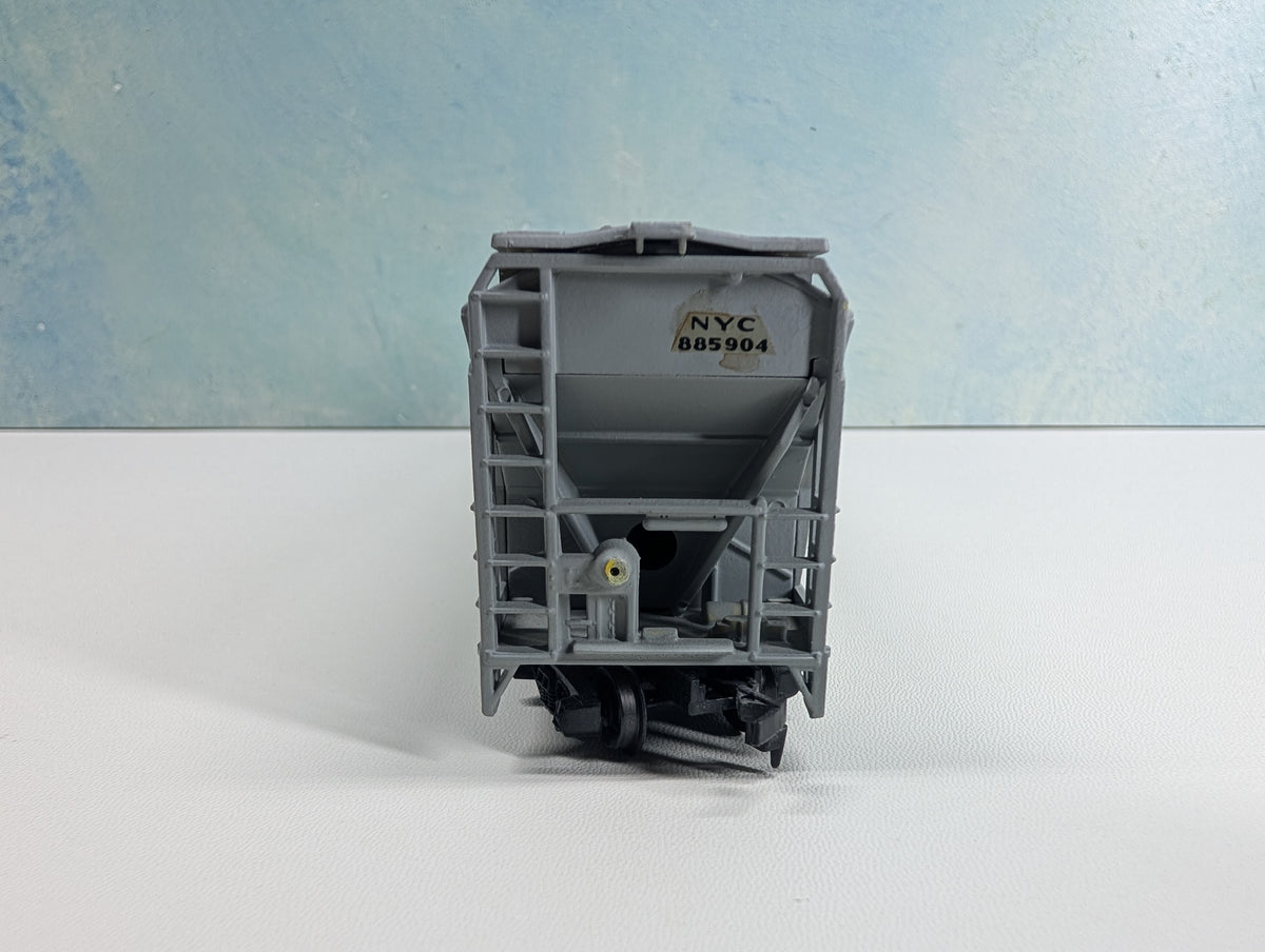 USED HO Scale ACF Centerflow Covered Hopper New York Central NYC #885904
