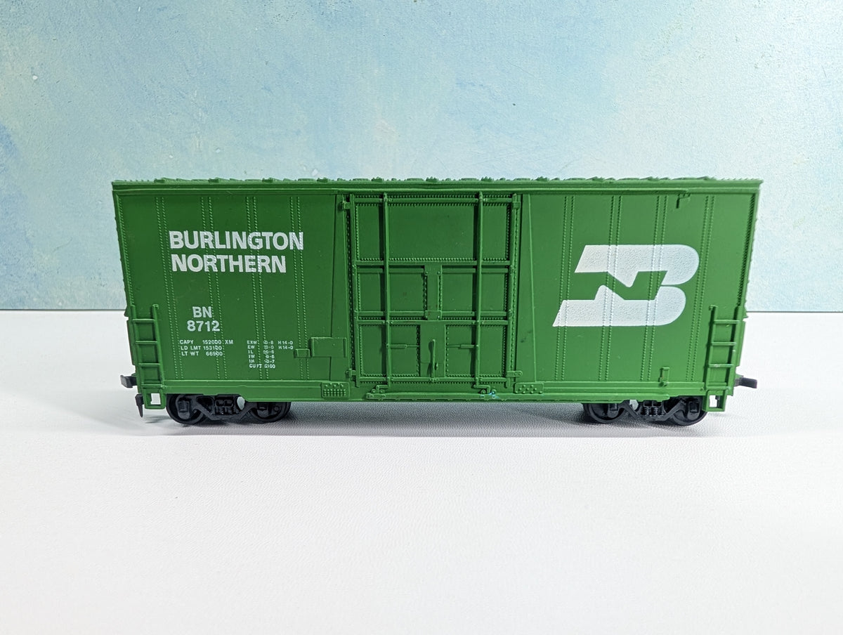 USED Lionel HO Scale 40' HI-Cube Box Car Burlington Northern BN #8712