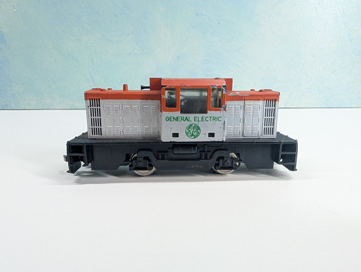 USED AHM HO Scale Plymouth Diesel Switcher Locomotive General Electric Tested! DC