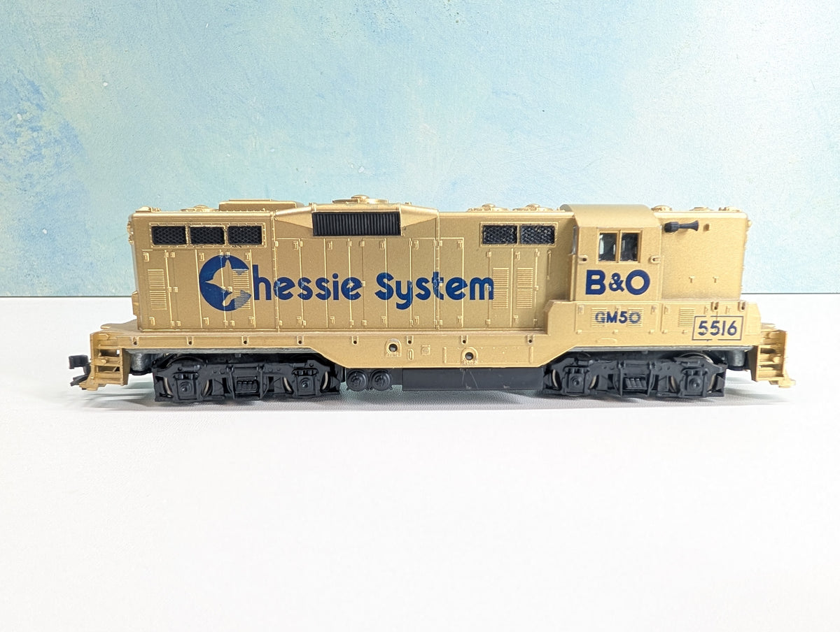 USED Lionel HO Scale GM50 Gold Diesel Locomotive Chessie System B&O #5516 Tested! DC