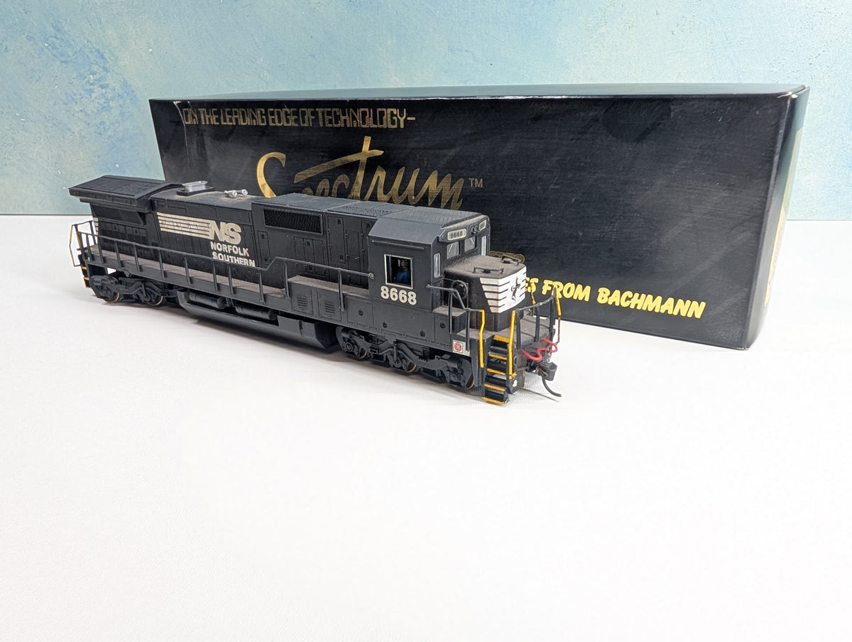 USED Bachmann 85018 HO Scale Spectrum GE Dash 8-40C Diesel Locomotive Norfolk Southern NS #8668 Parts/Repairs DC