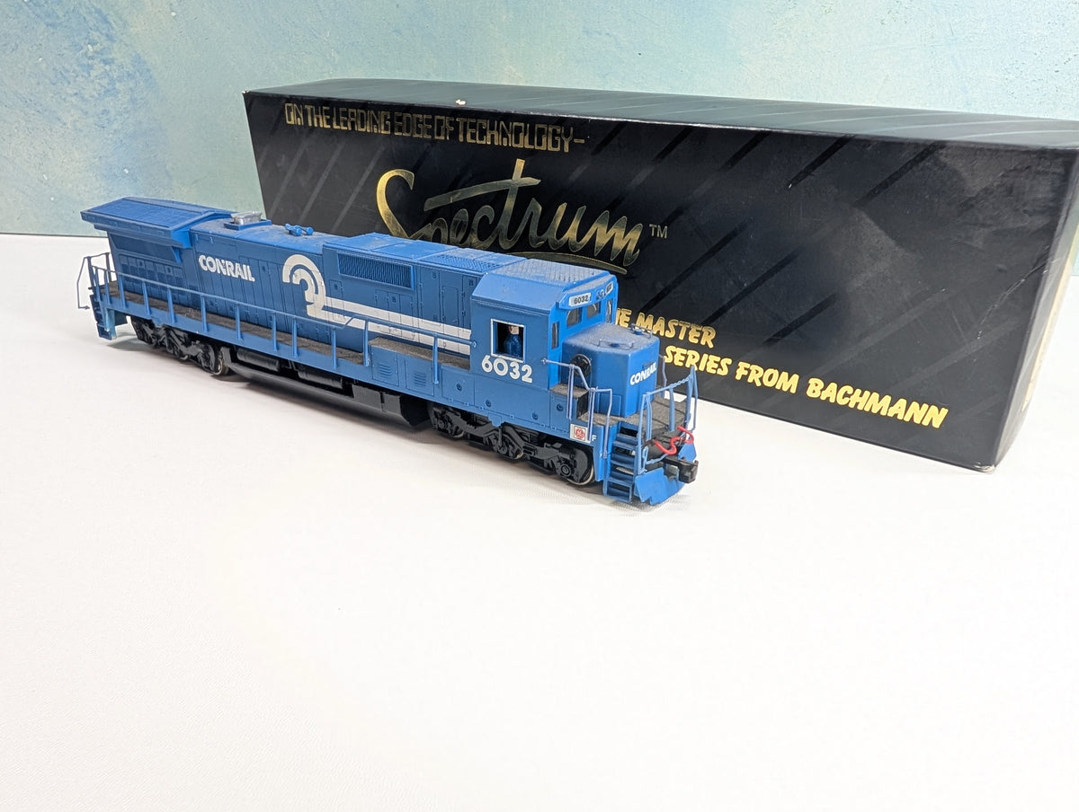 USED Bachmann 85012 HO Scale Spectrum GE Dash 8-40C Diesel Locomotive Conrail #6032 Tested! DC
