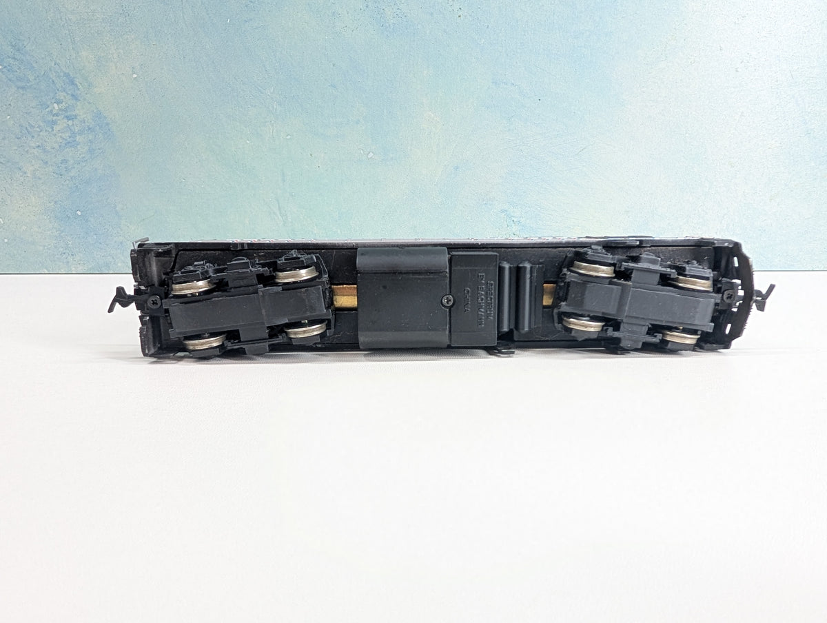 USED Bachmann 87015 HO Scale EMD F40PH Diesel Locomotive Amtrak #208 Tested! DC