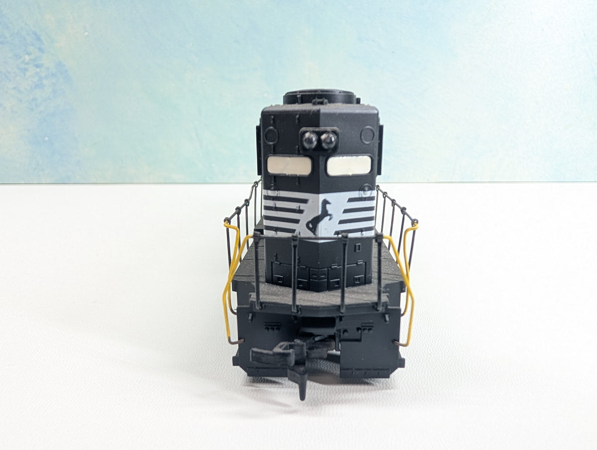 USED Athearn HO Scale GP60 Diesel Locomotive Norfolk Southern SOU #4634 Operation Lifesaver Non-Powered