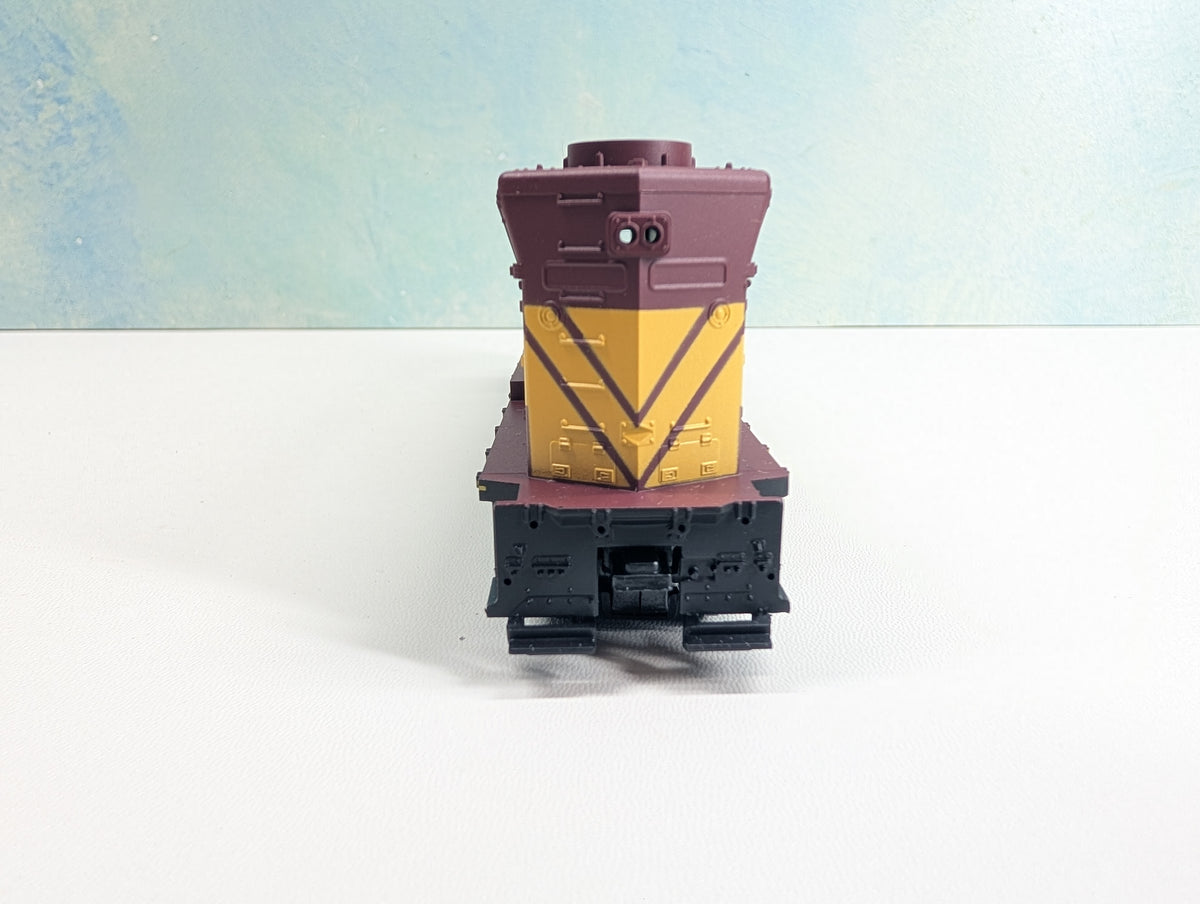 USED Athearn 4194 HO Scale SD45 Diesel Locomotive Wisconsin Central #6524 Non-Powered KIT