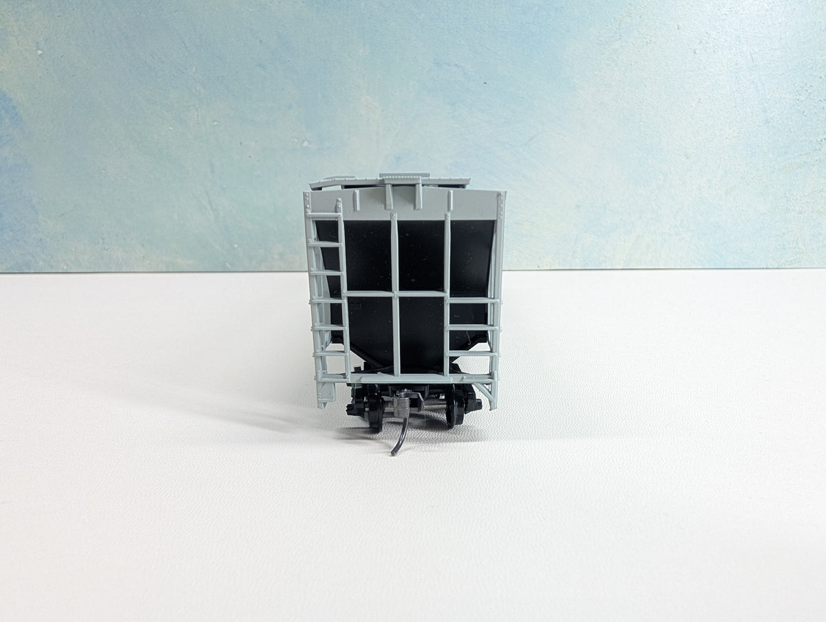 USED Athearn HO Scale Covered Hopper Burlington CB&Q #184653