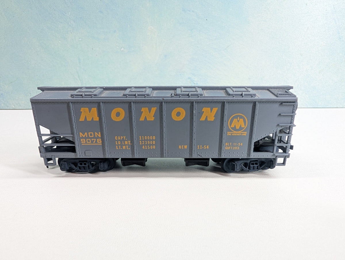 USED Tyco HO Scale Operating Hopper w/ Roof Monon MON #9076