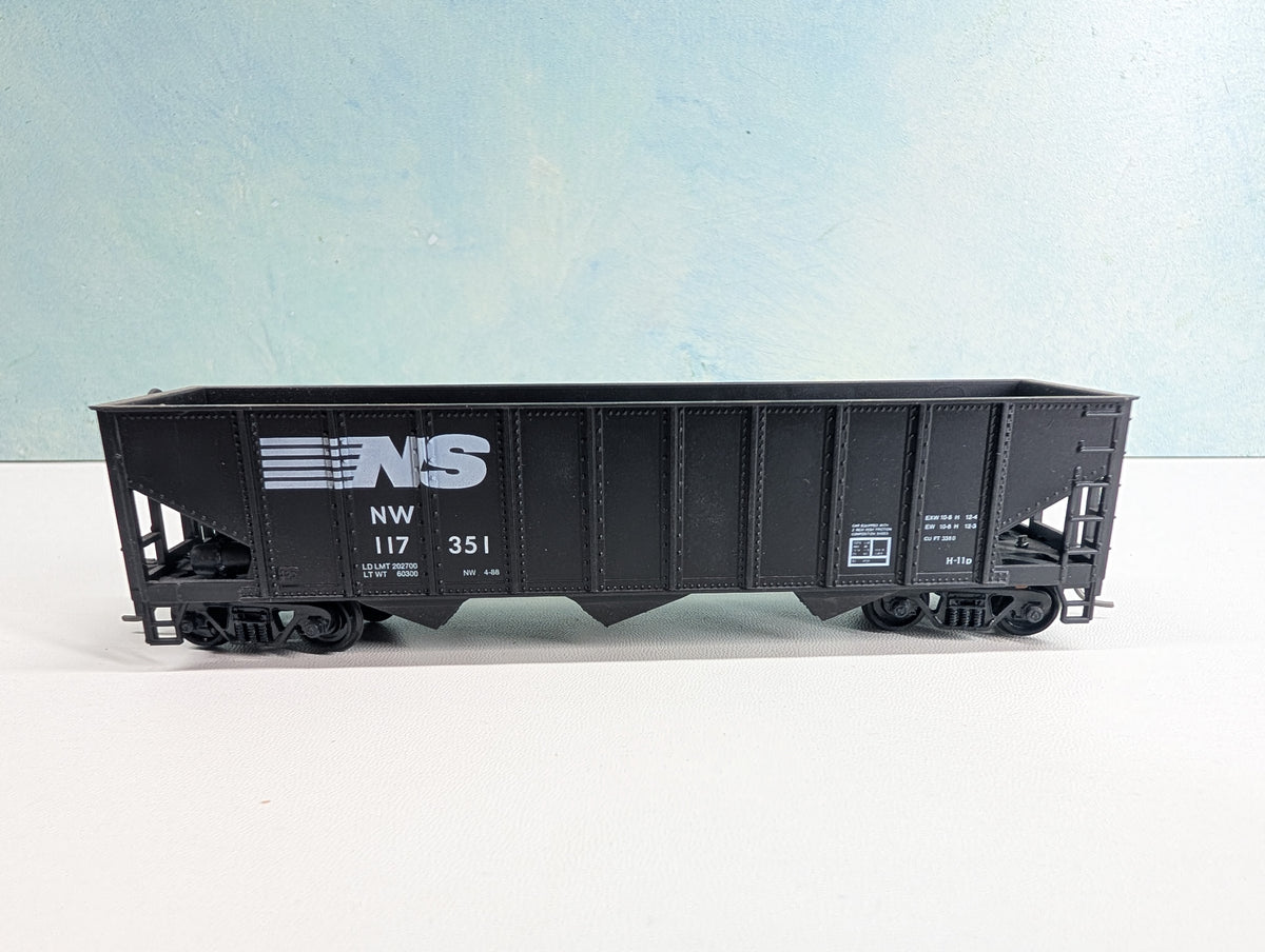 USED Roundhouse HO Scale Triple Hopper Norfolk Southern N&W #117351