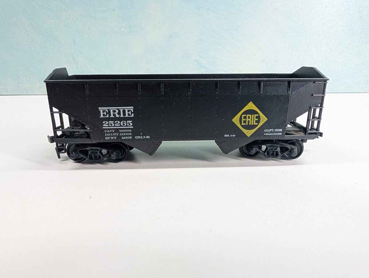 USED Athearn HO Scale 2 Bay Hopper Erie #25265