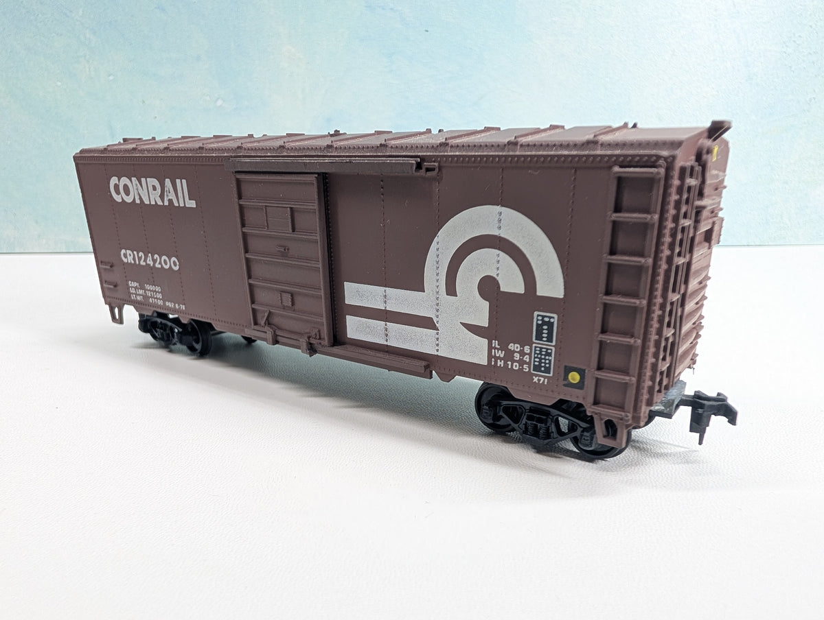 USED Roundhouse HO Scale 40' Box Car Conrail CR #124200