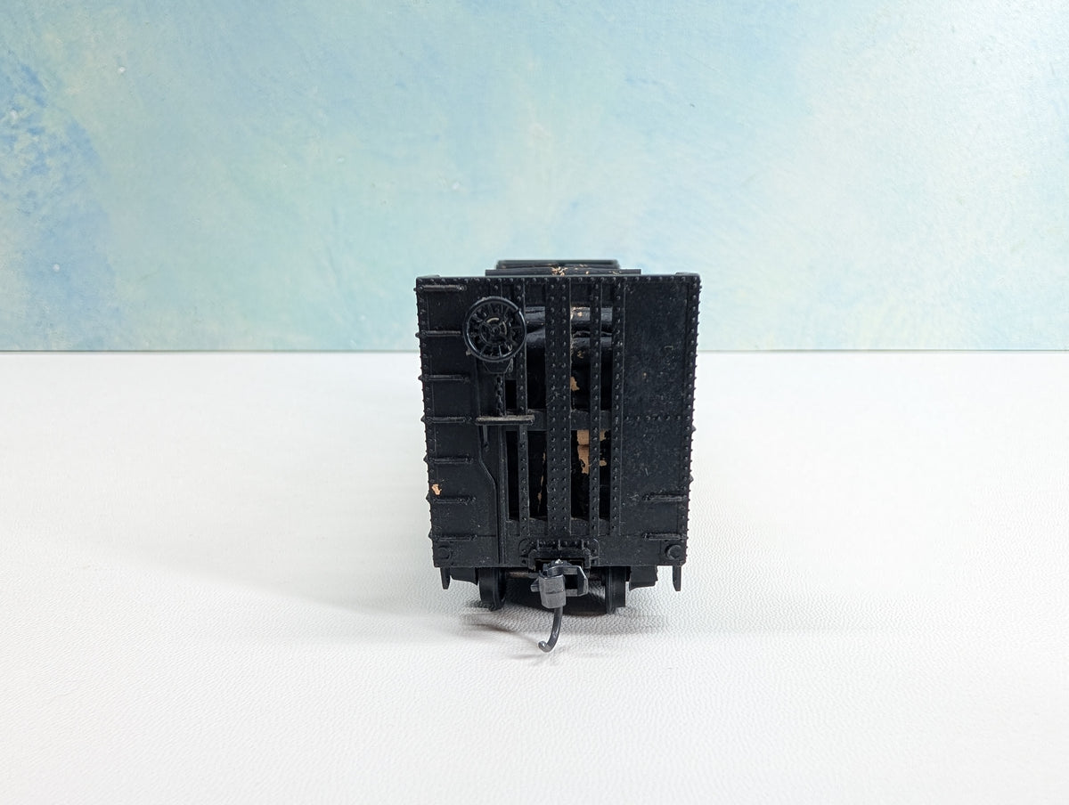USED Athearn HO Scale Bulkhead Flat Car w/ Lumber Load Illinois Central IC #63210