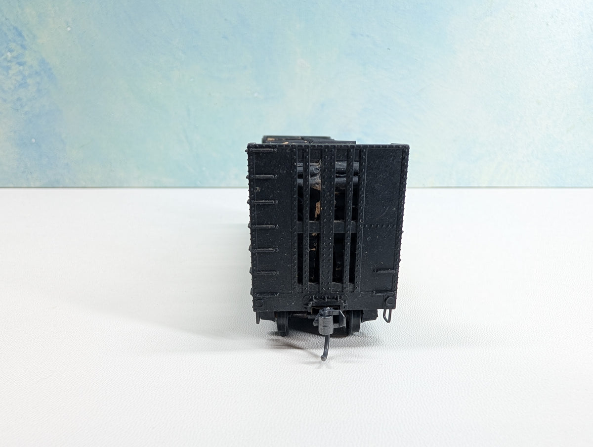 USED Athearn HO Scale Bulkhead Flat Car w/ Lumber Load Illinois Central IC #63210