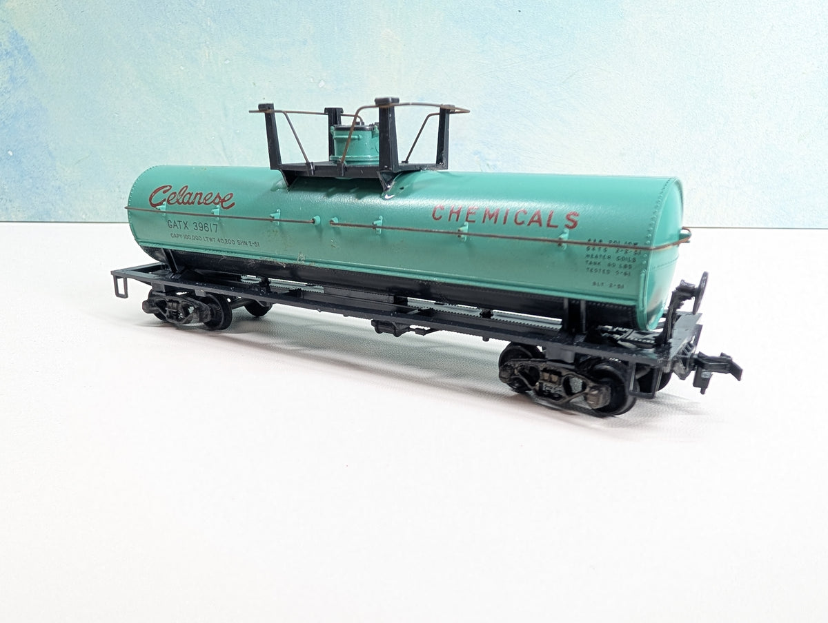 USED Athearn HO Scale Chemical Tank Car Celanese GATX #39617 Metal Wheels