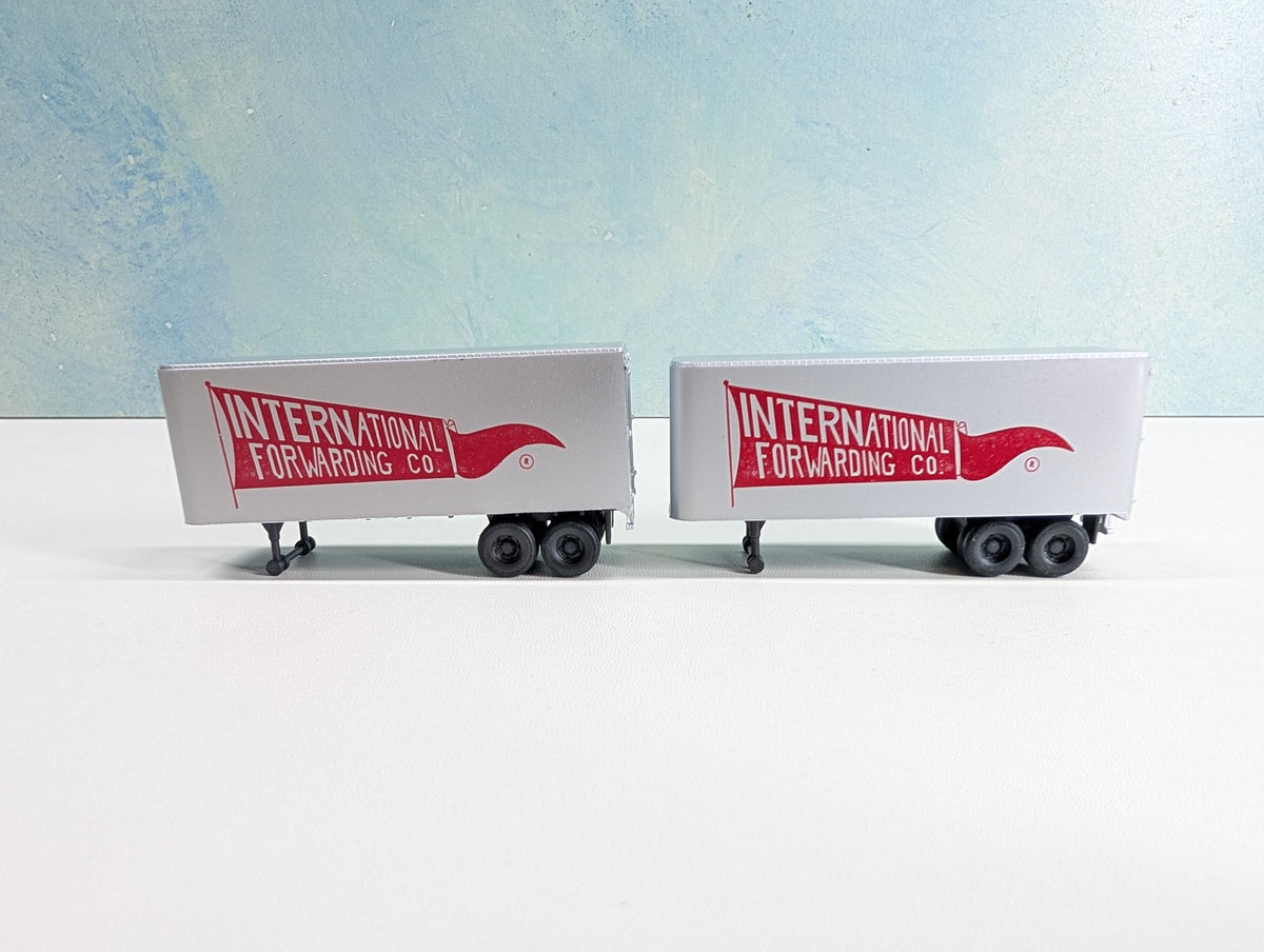 USED Athearn HO Scale Set of Piggy Trailers International Forwarding Co