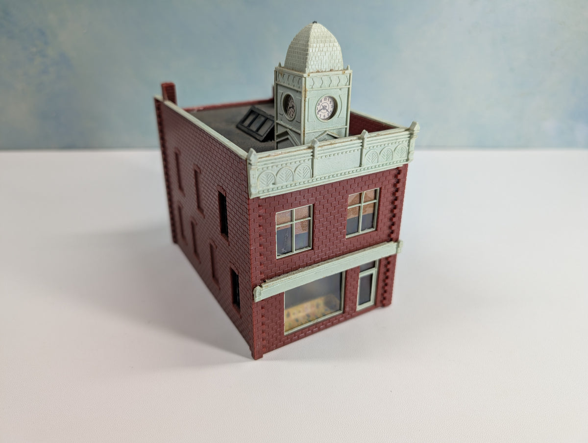 USED HO Scale Brick Storefront w/ Clock