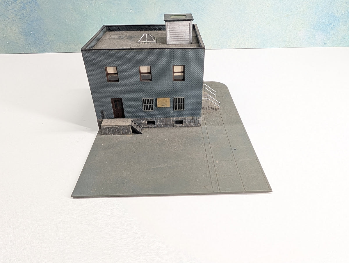 USED Tyco HO Scale Center Street School