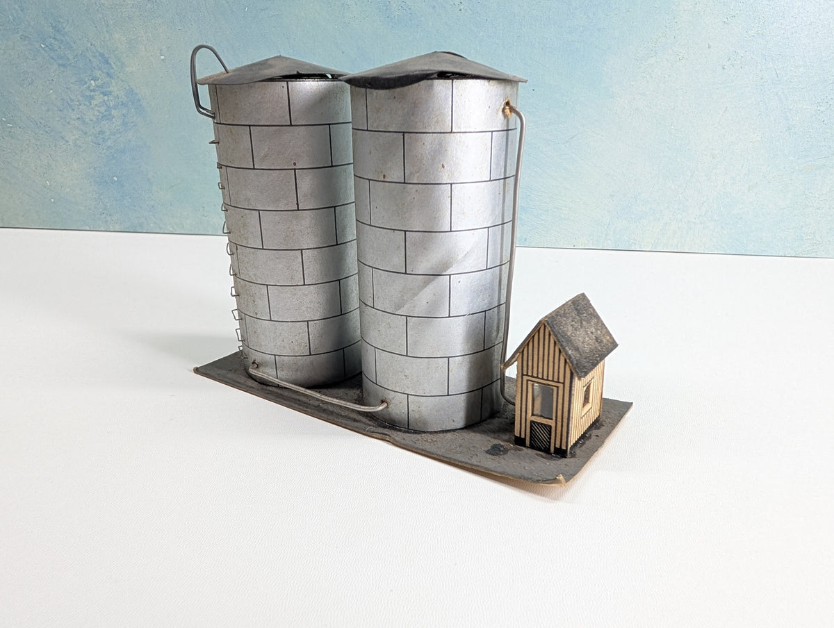 USED HO Scale Industrial Feed Towers (Cardstock)