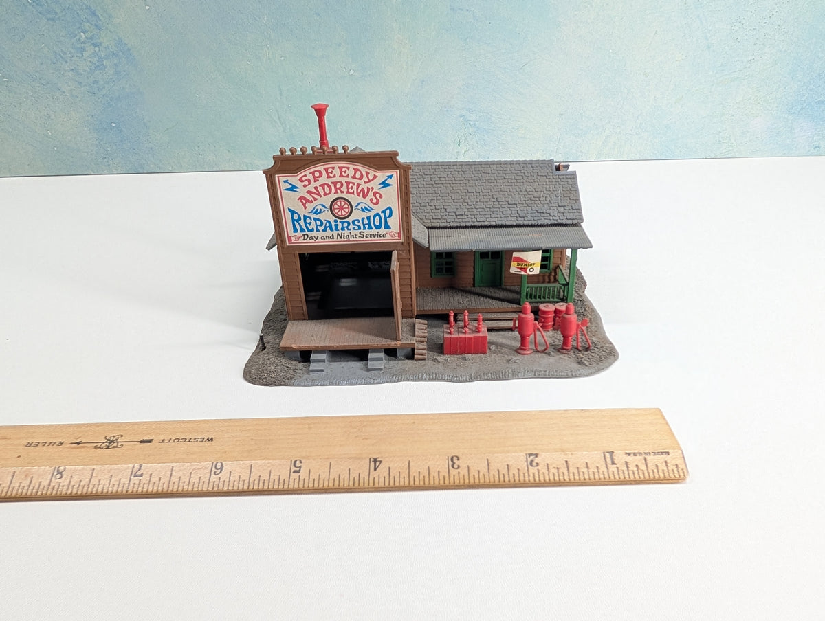 USED Tyco HO Scale Speedy Andrew's Repair Shop