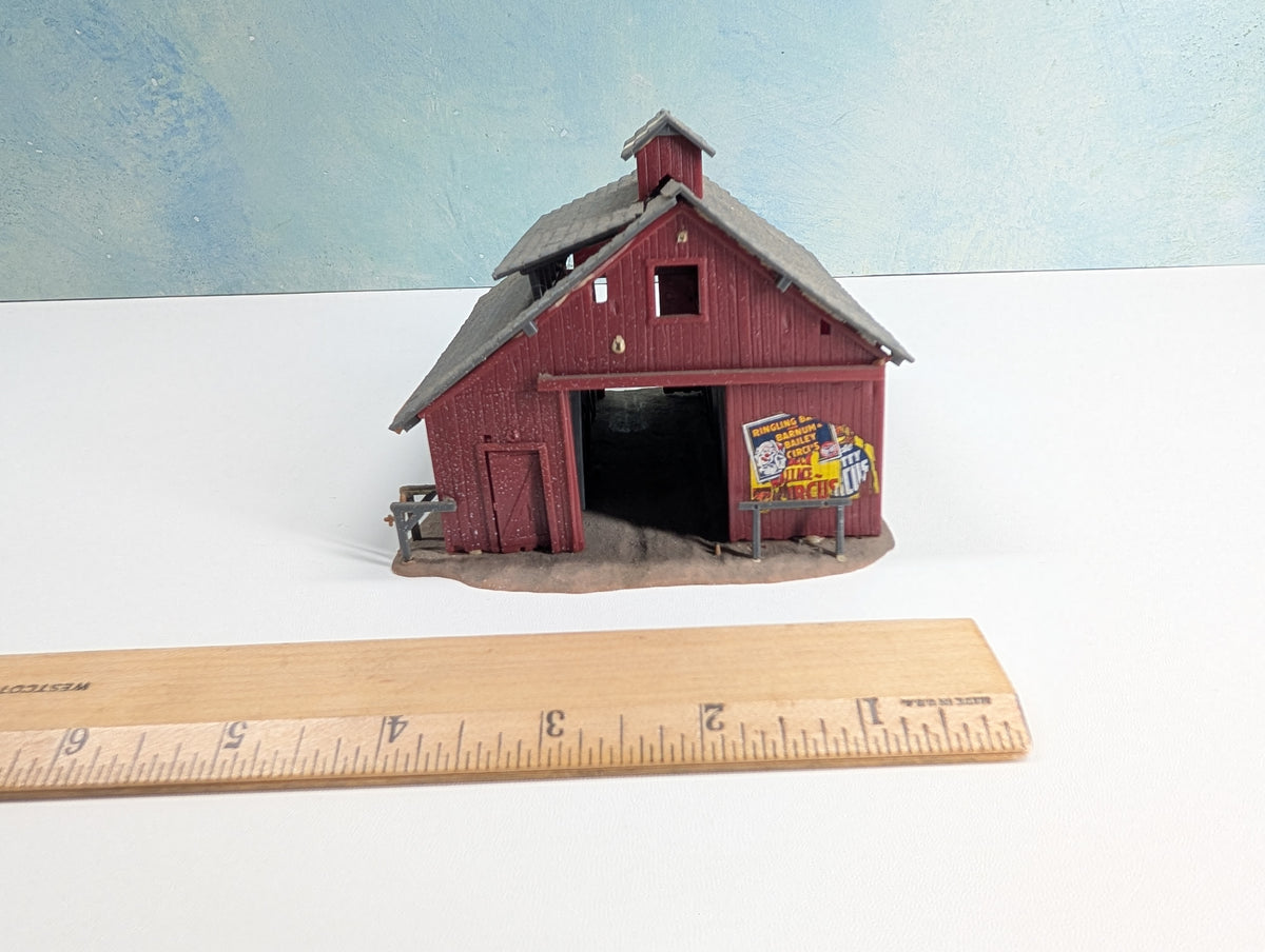 USED Revell HO Scale Old Time Barn