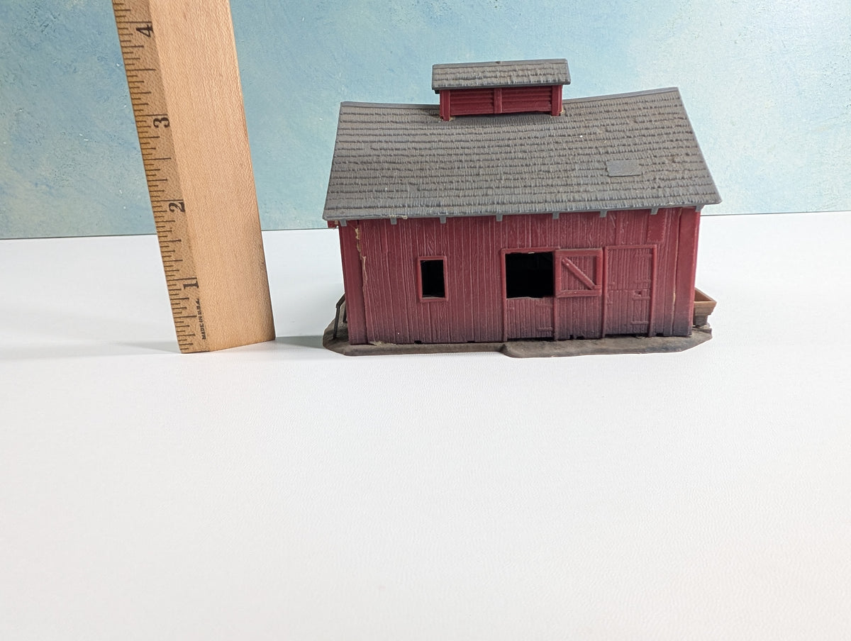 USED Revell HO Scale Old Time Barn