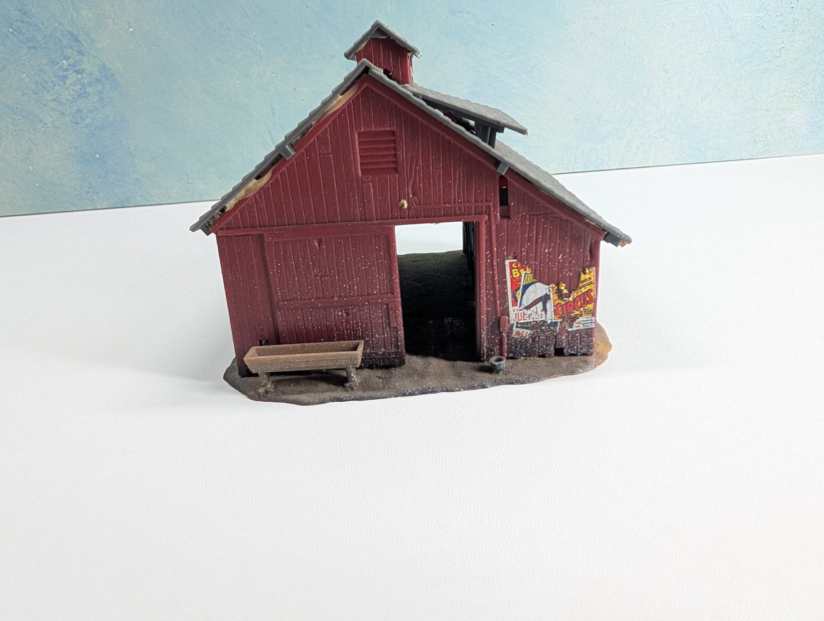 USED Revell HO Scale Old Time Barn