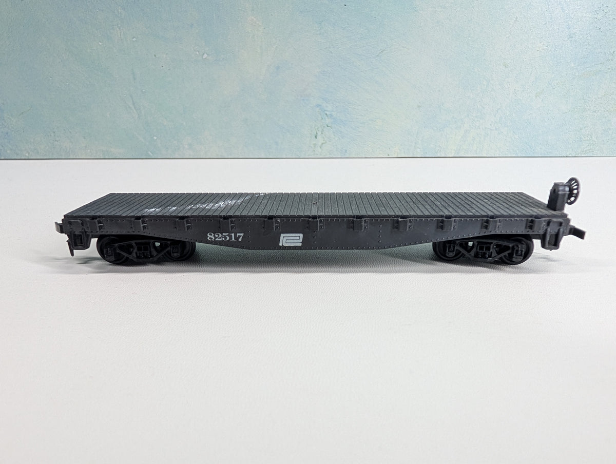 USED HO Scale 40' Flat Car Penn Central PC #82517