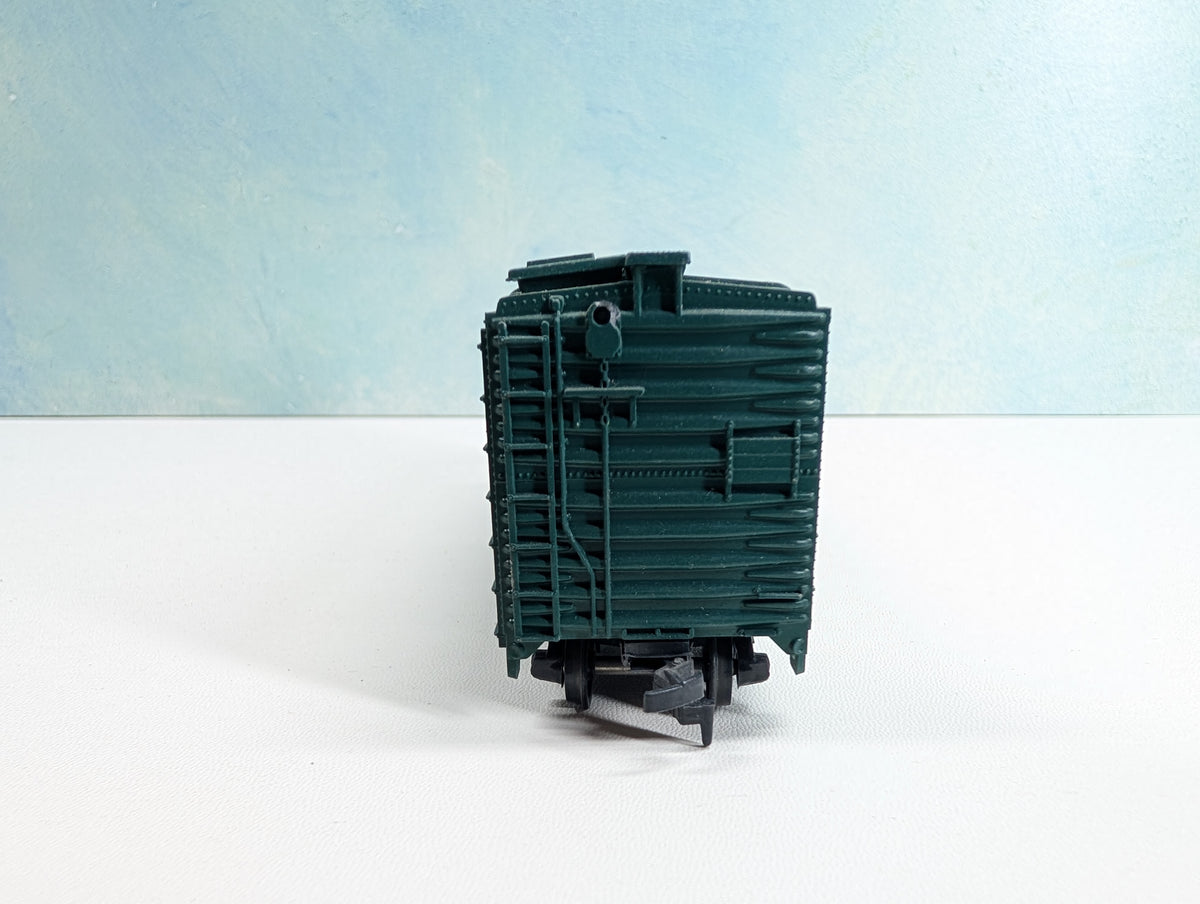 USED Athearn HO Scale 40' Box Car Vermont Railway VTR #169