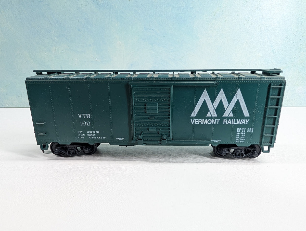 USED Athearn HO Scale 40' Box Car Vermont Railway VTR #169